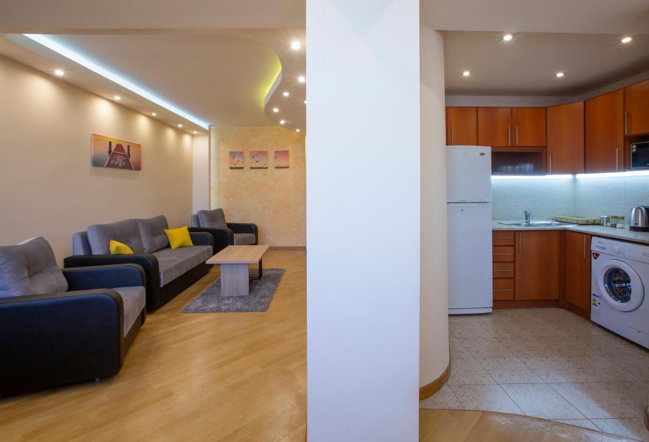 Umba Apartment N4 - Balcony And Mount Ararat View Jerevan Exteriör bild